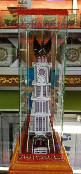 Miniatur Jam Gadang