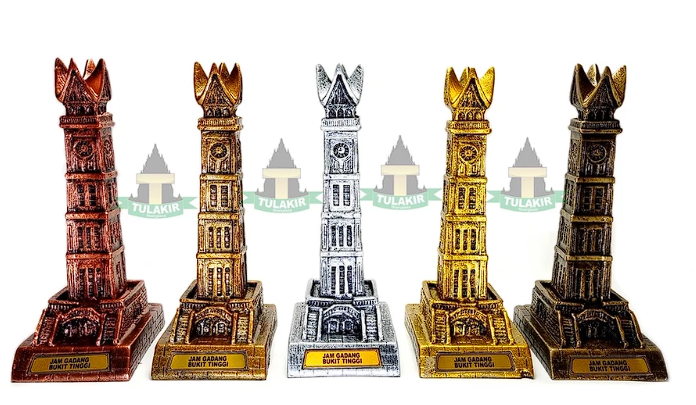Miniatur Jam Gadang