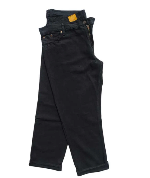 Celana Levis Wanita